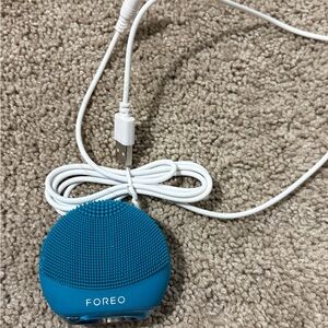 FOREO Teal Cleansing Device